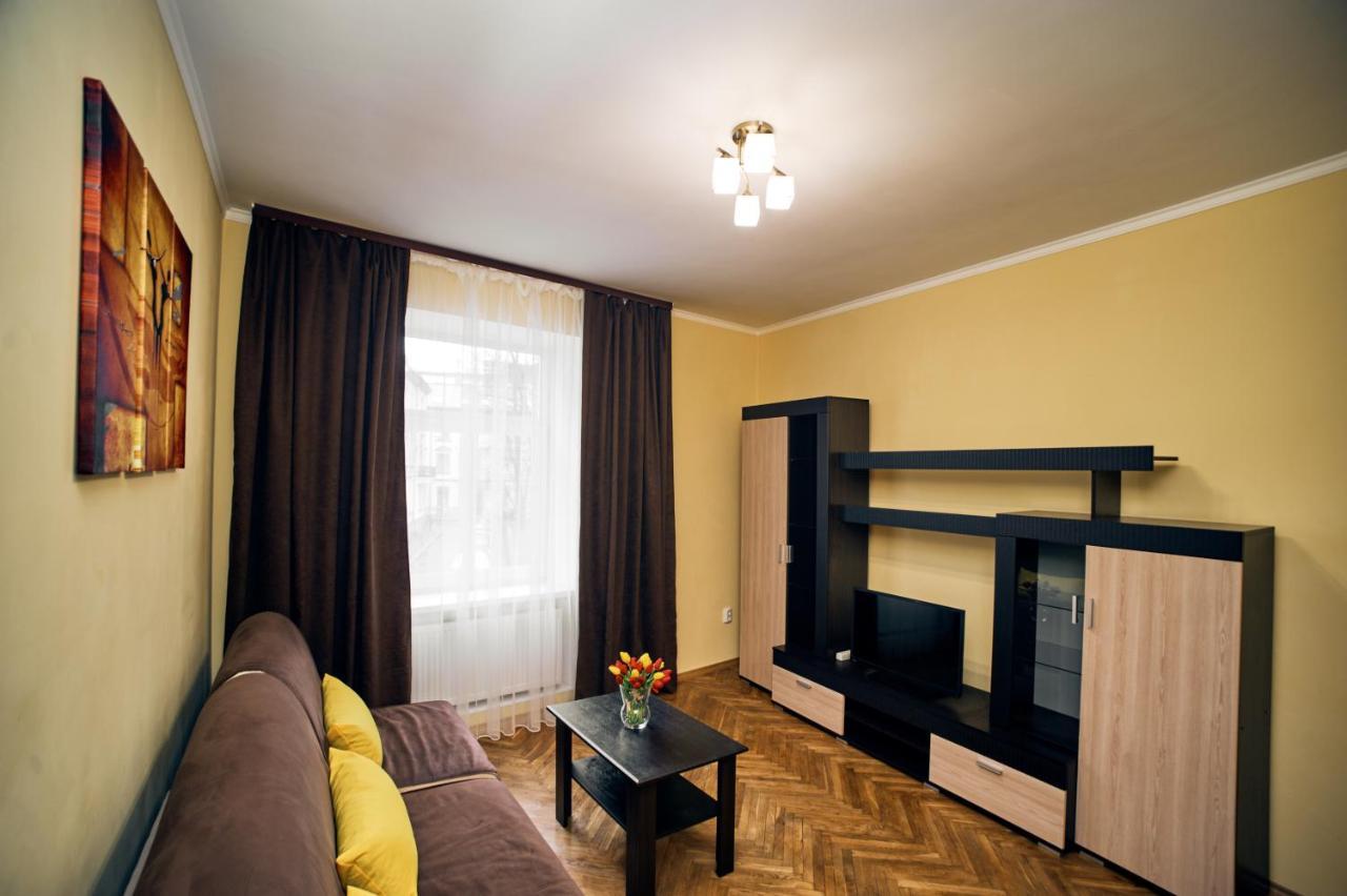 Apartments Near Potocki Palace Lviv Ngoại thất bức ảnh
