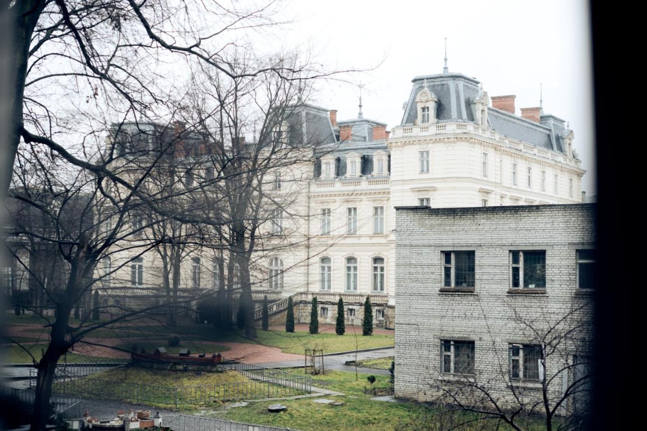 Apartments Near Potocki Palace Lviv Ngoại thất bức ảnh