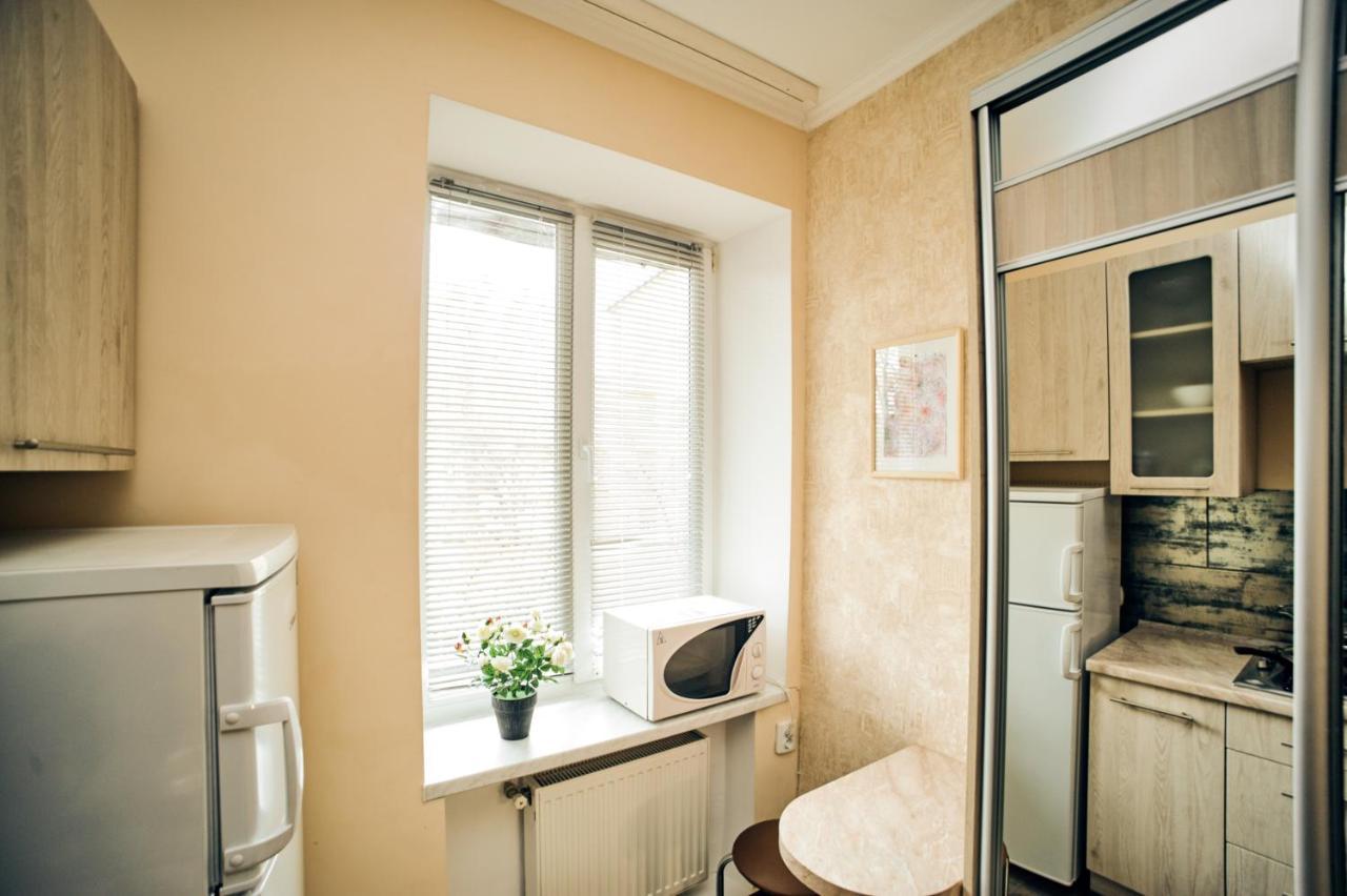 Apartments Near Potocki Palace Lviv Ngoại thất bức ảnh