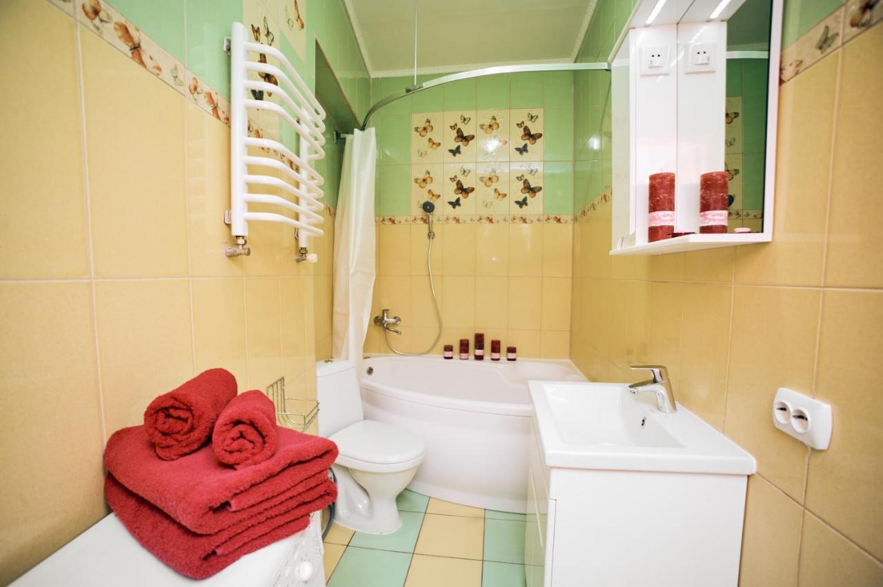 Apartments Near Potocki Palace Lviv Ngoại thất bức ảnh
